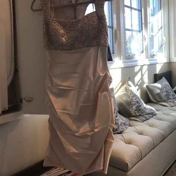 Elegant Beige Cocktail Dress - Size 6 - Picture 6 of 6